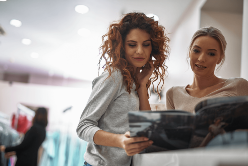 Women-looking-at-catalogs