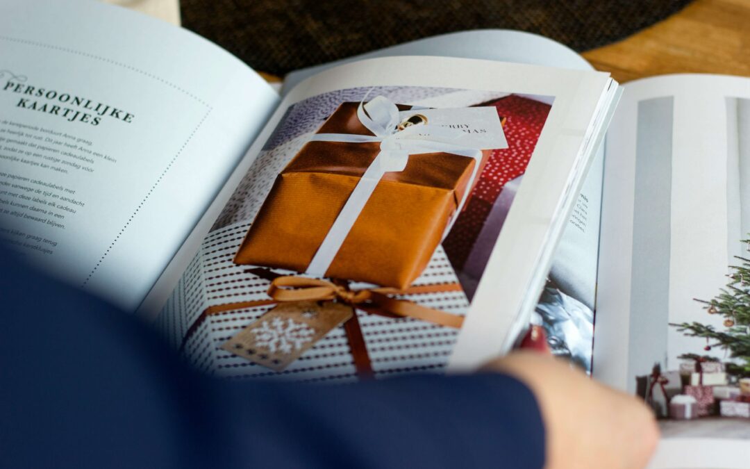 Top Graphic Design Trends for Christmas 2024